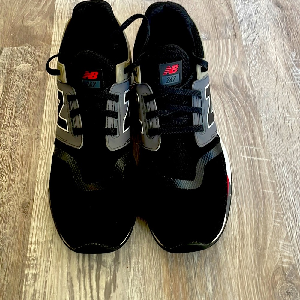 Black and new balance 247 running shoe good condition